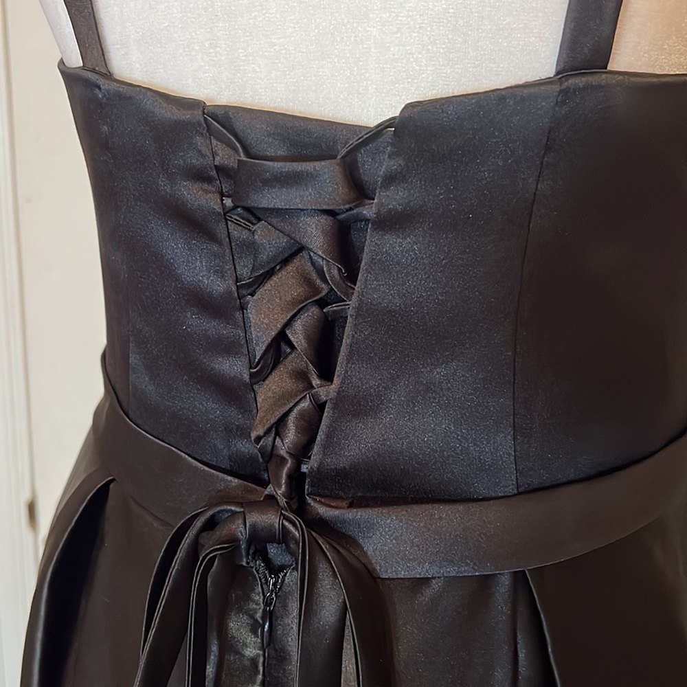 Custom Made Gothic Ballgown Alternative Wedding Dress - Lace Up Corset & Slit - Picture 16 of 17